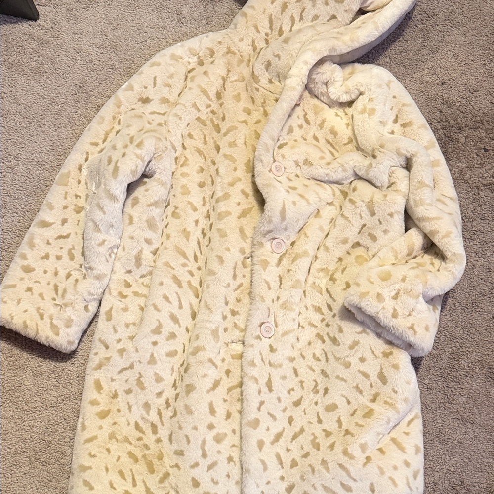 Reversible Cream suede Fur Lined Coat - Picture 5 of 8